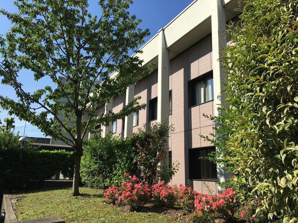 Hotel Motel Ascot Лисоне Екстериор снимка